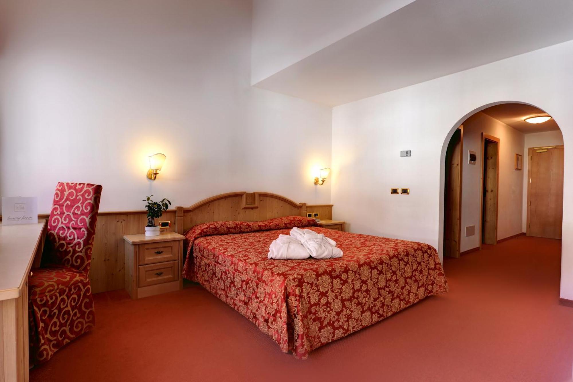 Hotel La Perla Canazei Εξωτερικό φωτογραφία