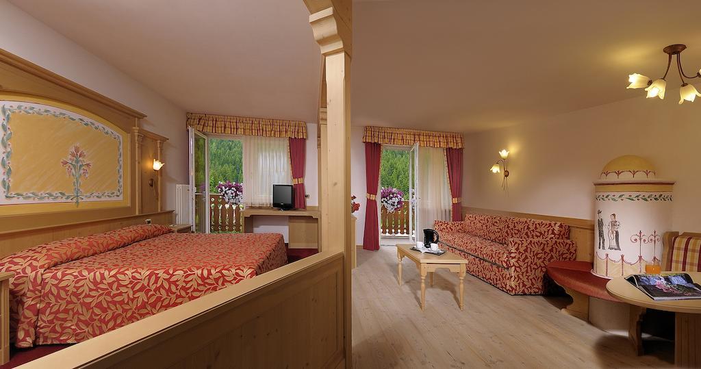 Hotel La Perla Canazei Δωμάτιο φωτογραφία
